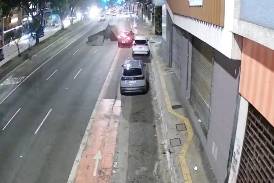 Incidente ocorreu por volta das 22h30 de ontem, no sentido centro-Avenida Paulista. 