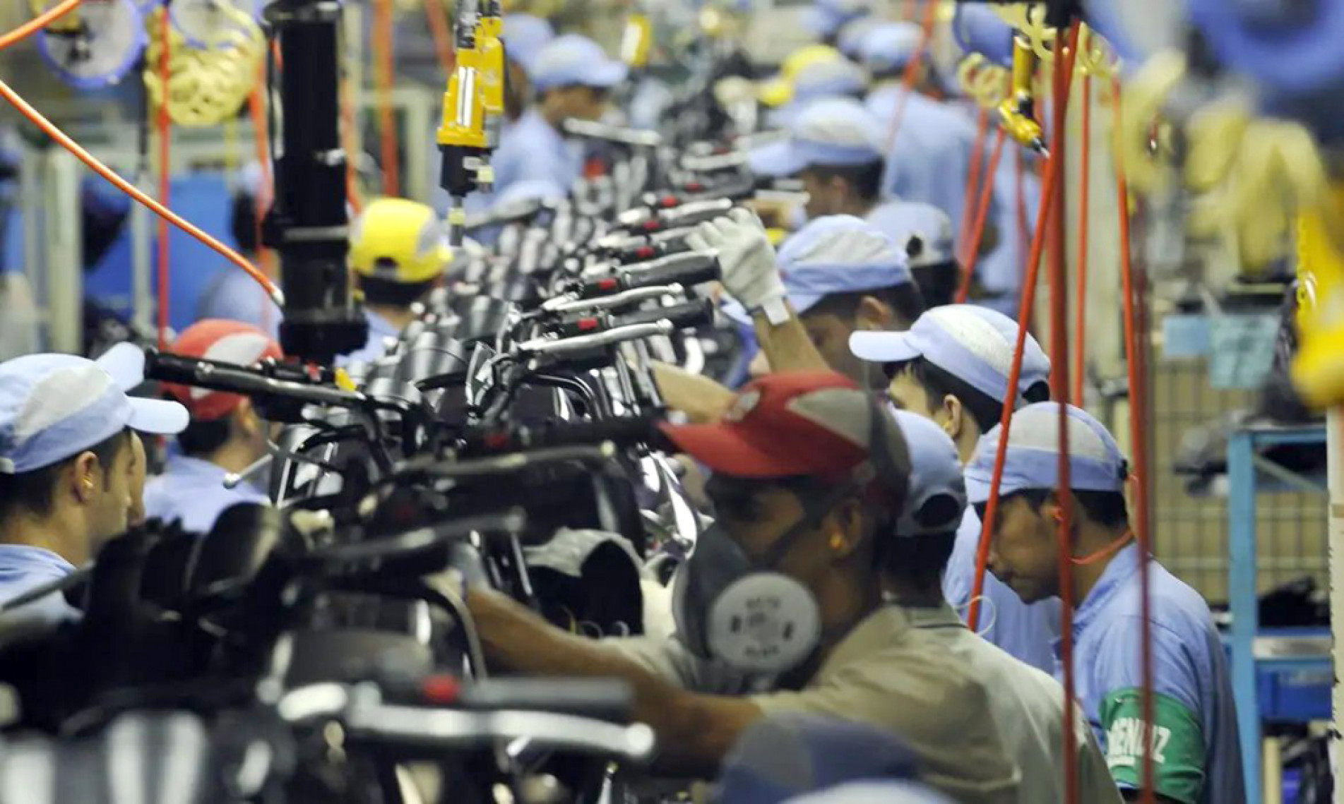 Indústrias criaram 54 mil empregos no 1º mês do ano