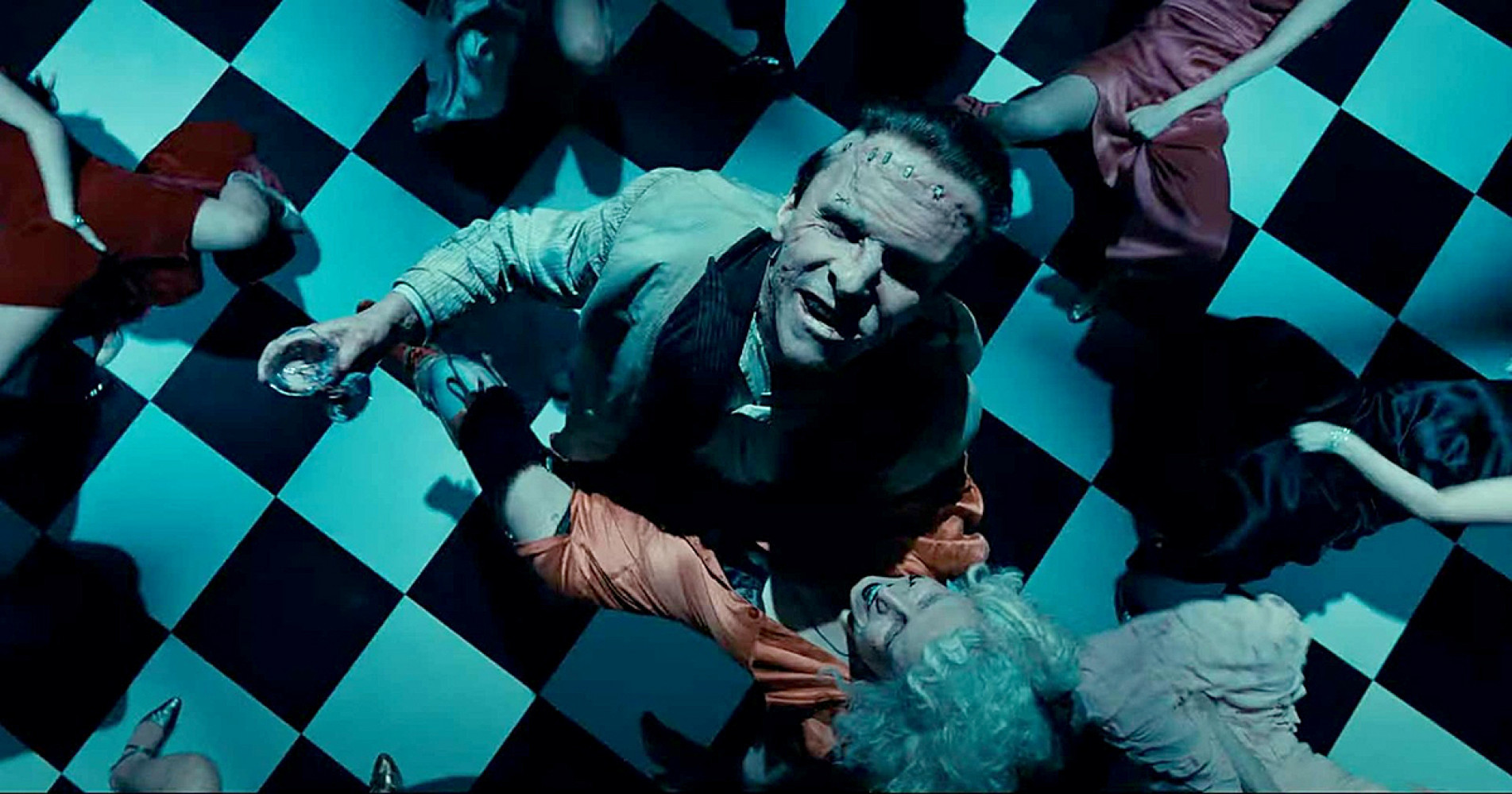 A Noiva! apresenta nova versão da criatura 
inspirada no clássico de Frankenstein
