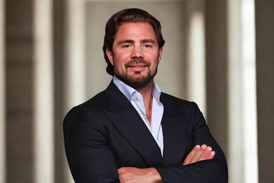 A Polícia Federal (PF) cumpre nesta quarta-feira (4) a prisão do banqueiro Daniel Vorcaro, dono do Banco Master, na terceira fase da Operação Compliance Zero