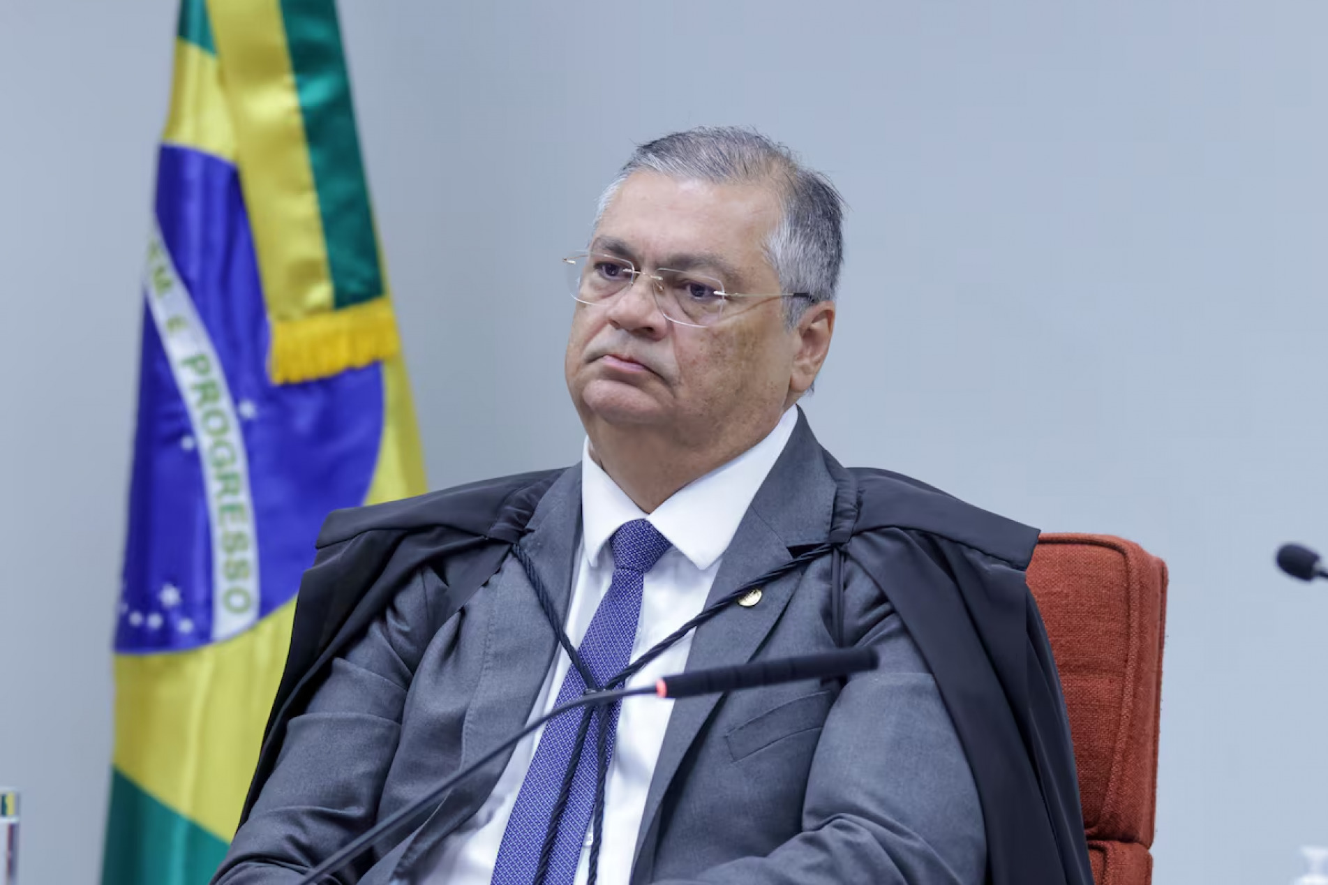 Para defesa de Lulinha, decisão de Dino que suspendeu quebra de sigilo de empresária em CPMI abre brecha para beneficiar filho do presidente