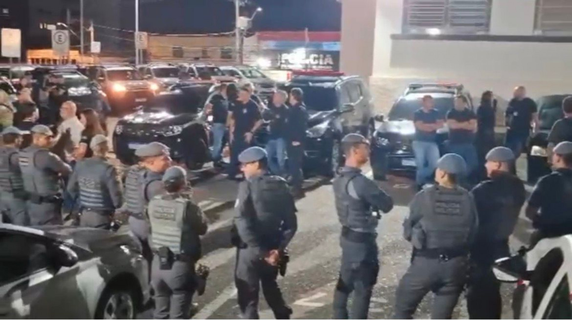 Equipes saíram da Deic de Sorocaba