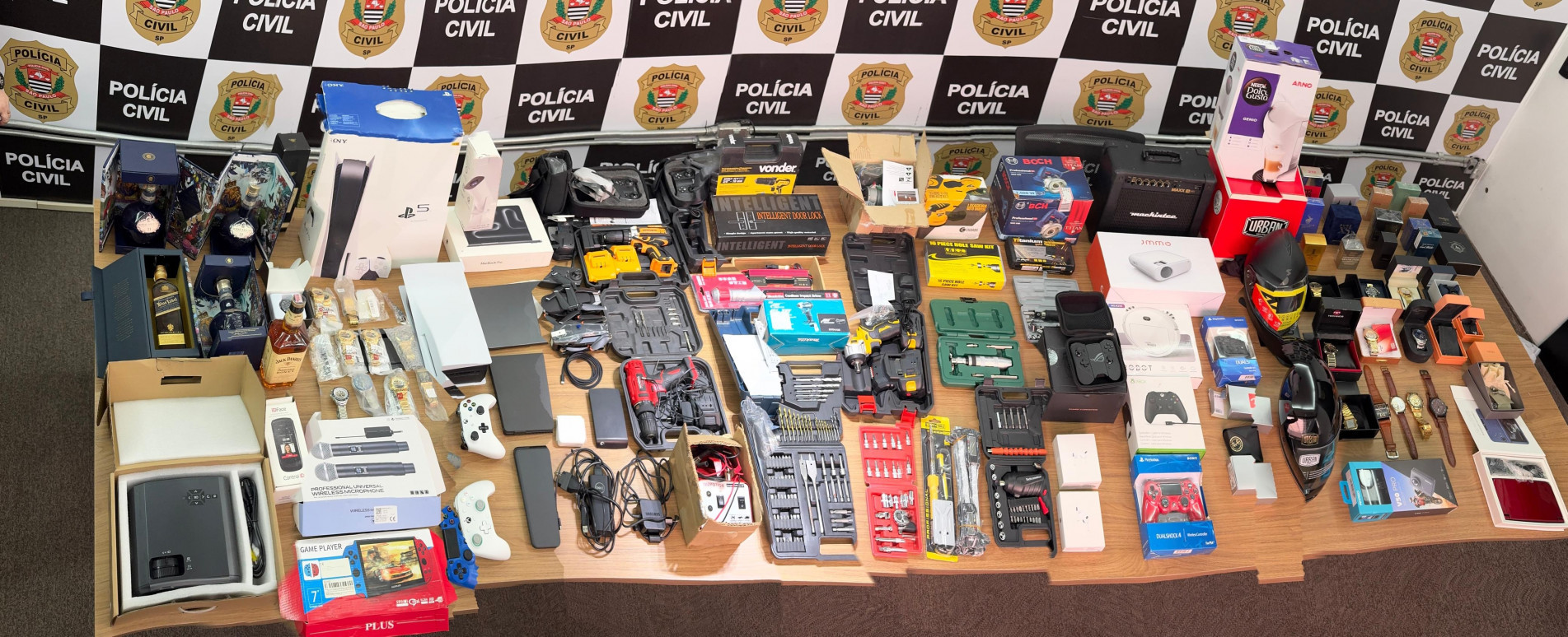 Os produtos foram apreendidos para análise