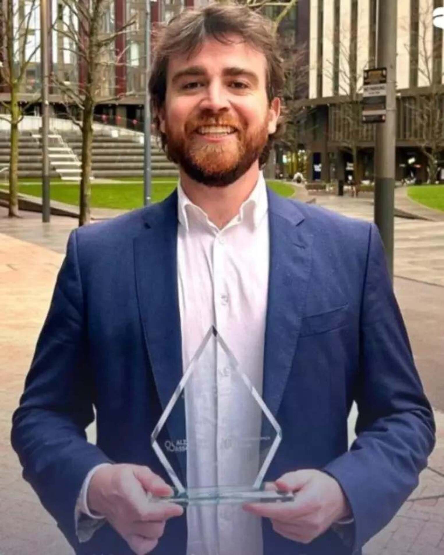 Cientista brasileiro recebe premio internacional por pesquisa sobre Alzheimer
