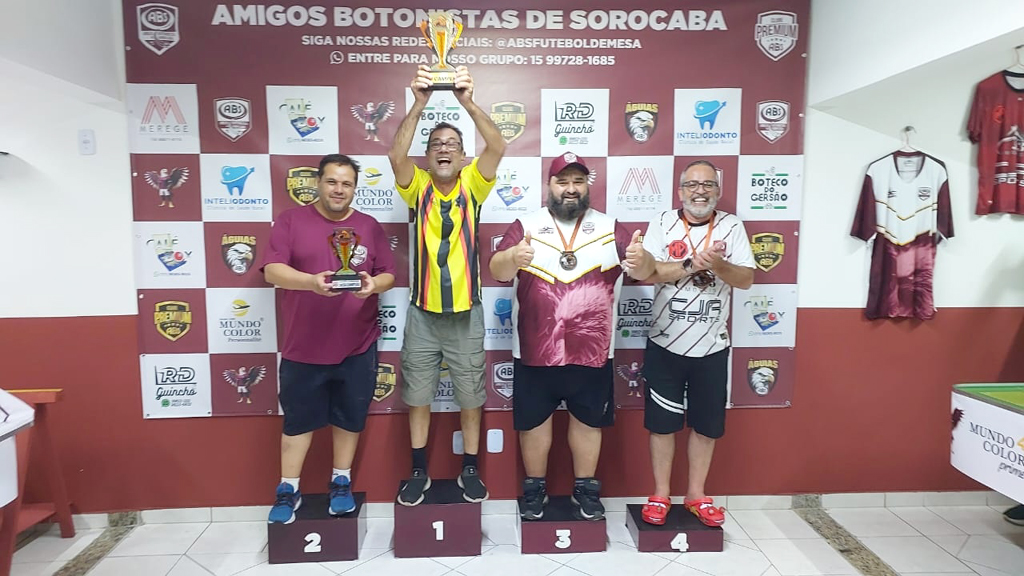 Os quatro primeiros colocados, da esquerda para a direita: Gilson, Joca, Régis e Caio