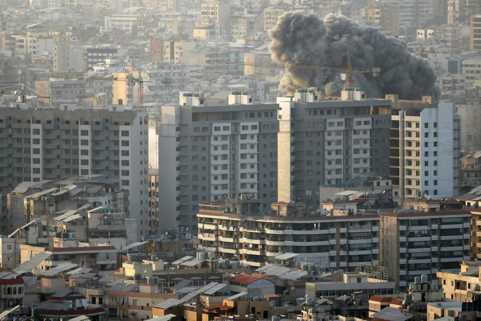 Explosões em larga escala abalaram centro de Teerã nesta sexta-feira (13)