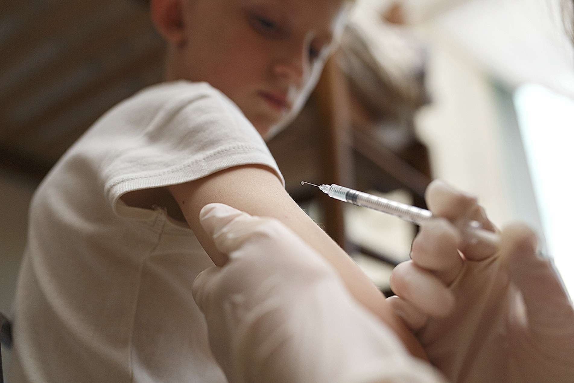 Vacina contra o HPV é uma das principais formas de prevenção de câncer associado ao vírus
