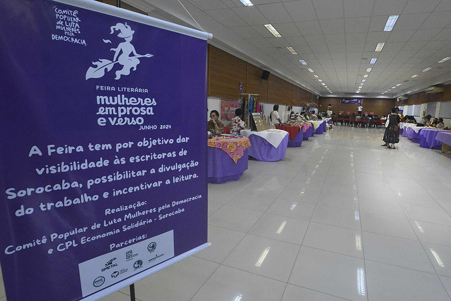 Oficinas, lançamentos de livros e apresentações artísticas, além da premiação 
de concurso de poesia, também estão na programação
