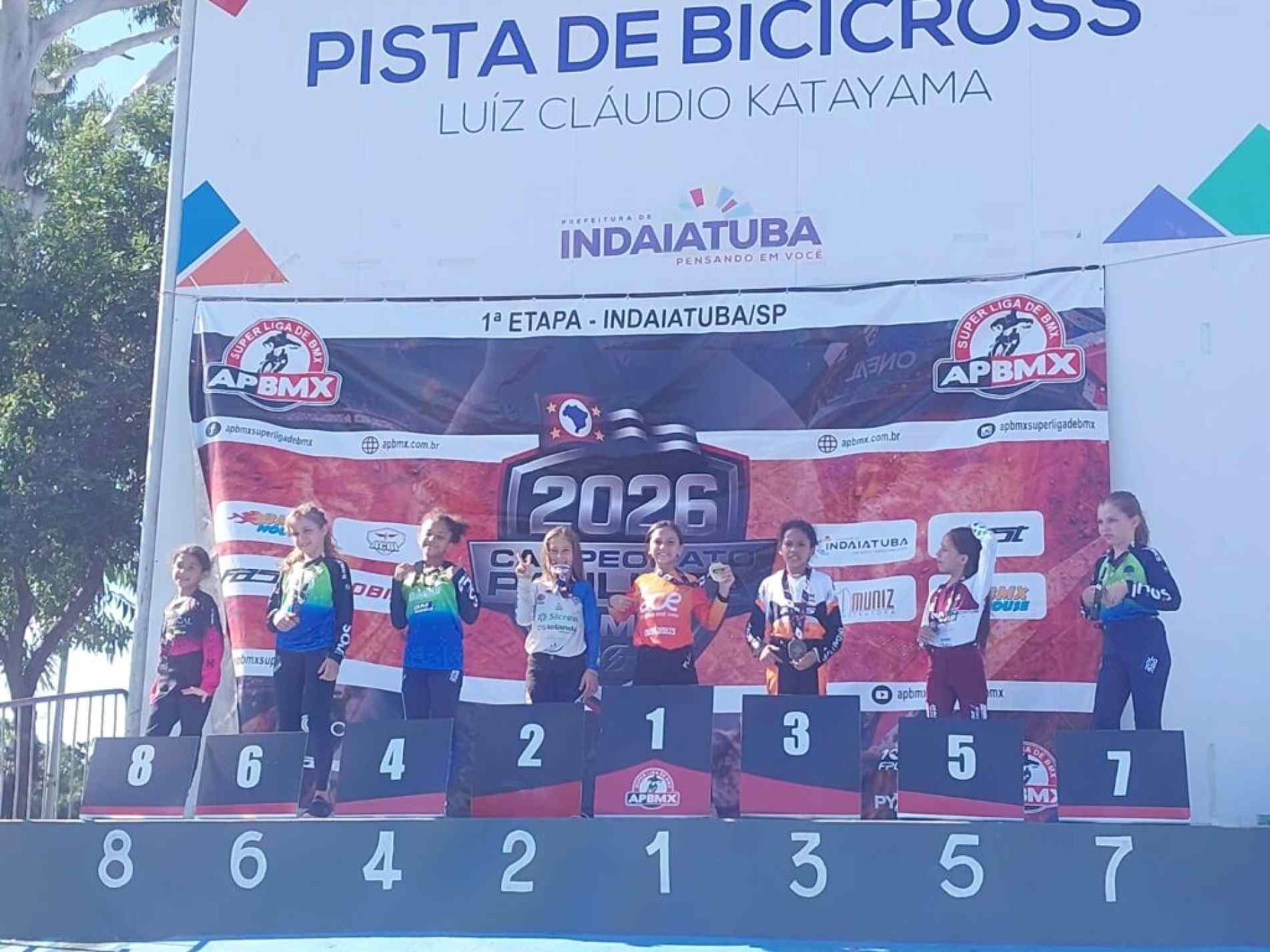 Equipe local de bicicross obtém resultados expressivos nas categorias de base e na elite
