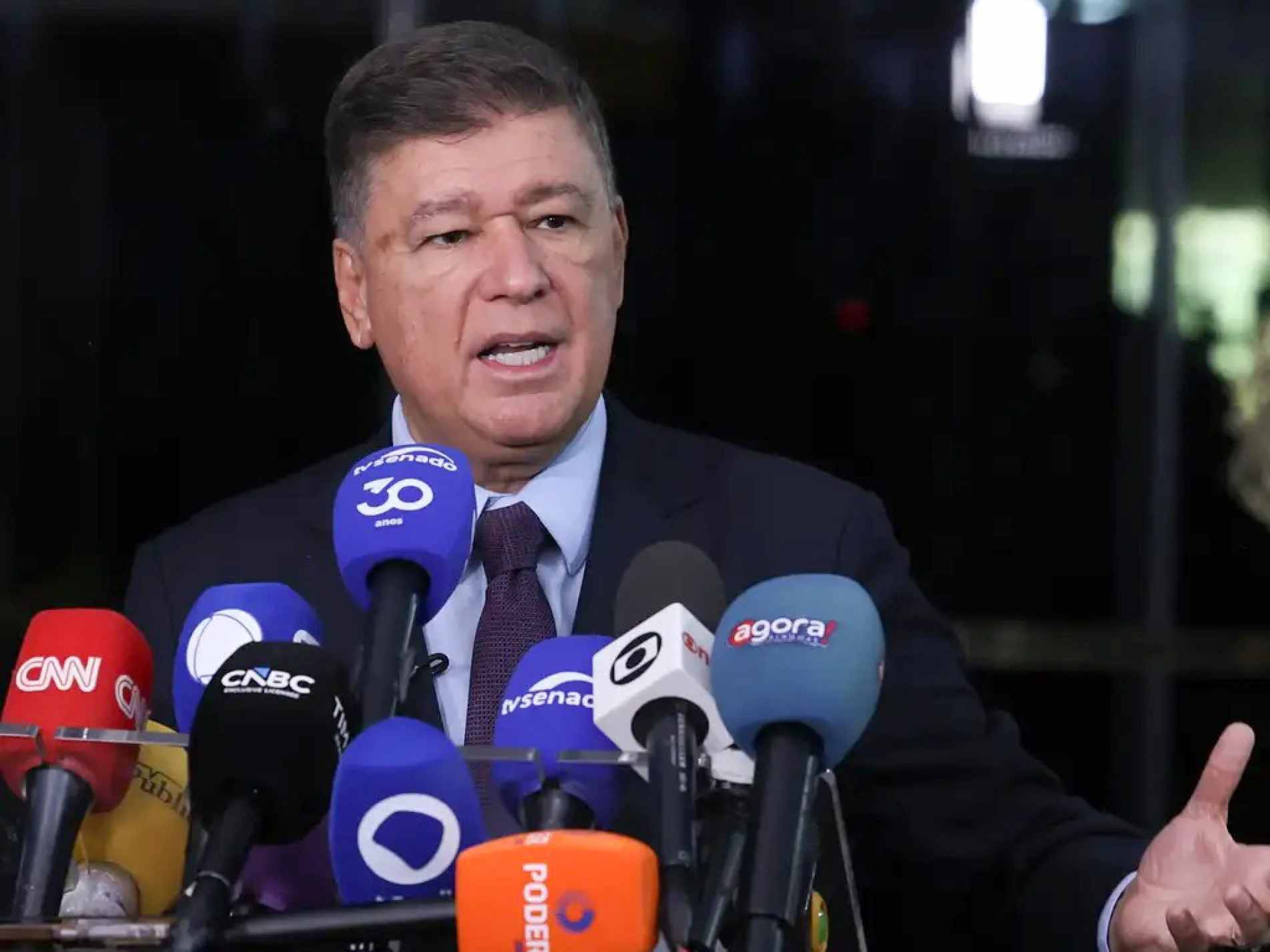 Viana é presidente da CPMI do INSS
