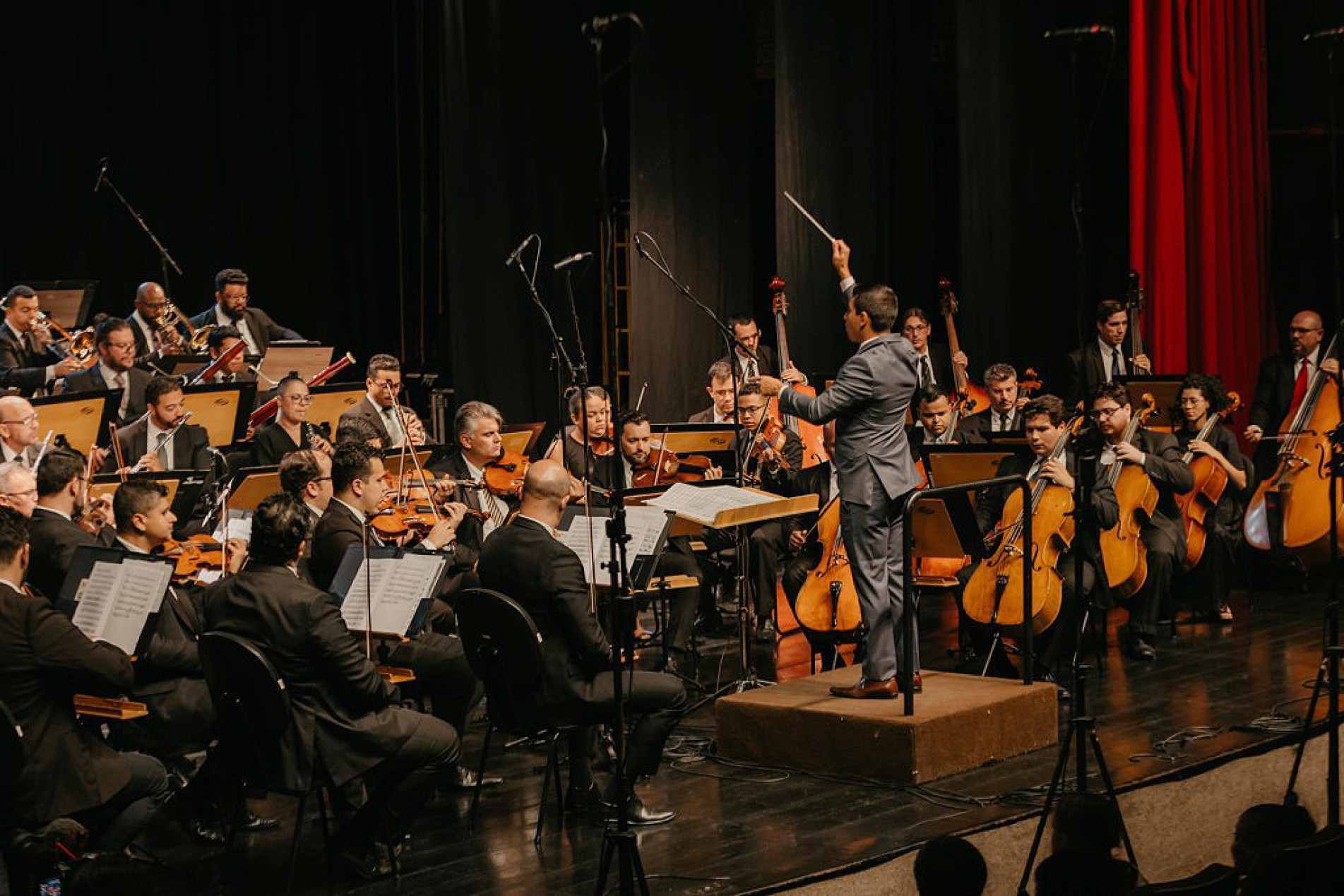 Evento artístico deste domingo homenageia o centenário de Nilson Lombardi e traz obras de Shostakovich e Tchaikovsky
