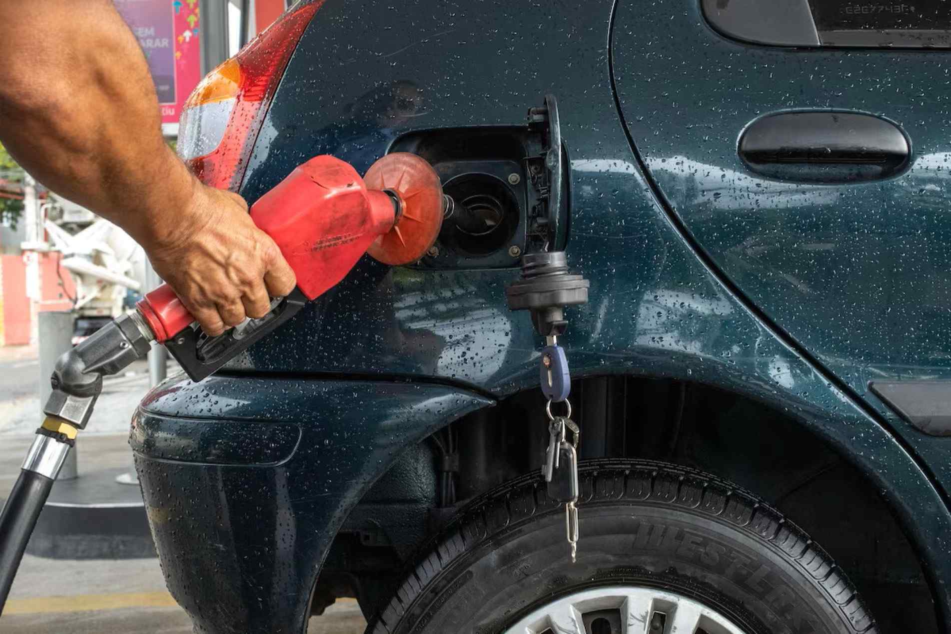 Conforme o Sindicom, as distribuidoras têm observado um aumento relevante da demanda por produtos, porém relatam cortes nas cotas de fornecimento