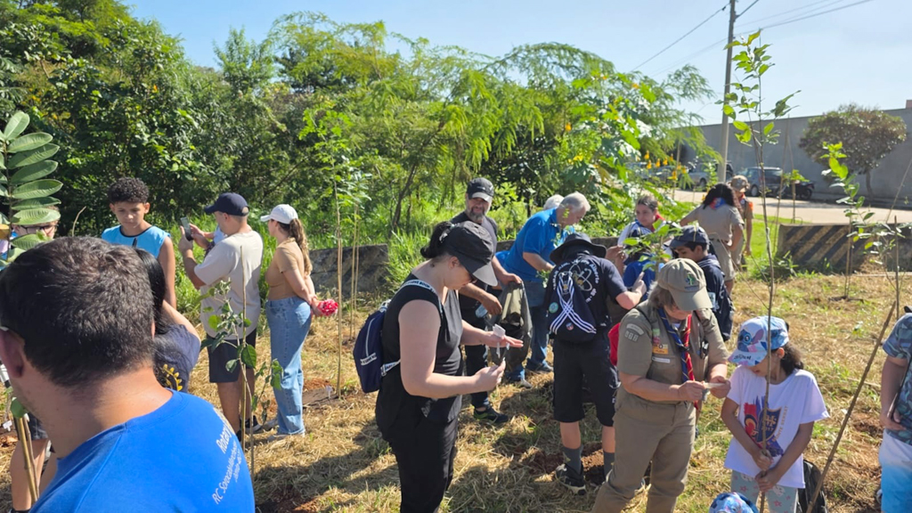 Evento foi realizado pelo Rotary Manchester, 20º Distrito Escoteiros, Interact e Sema