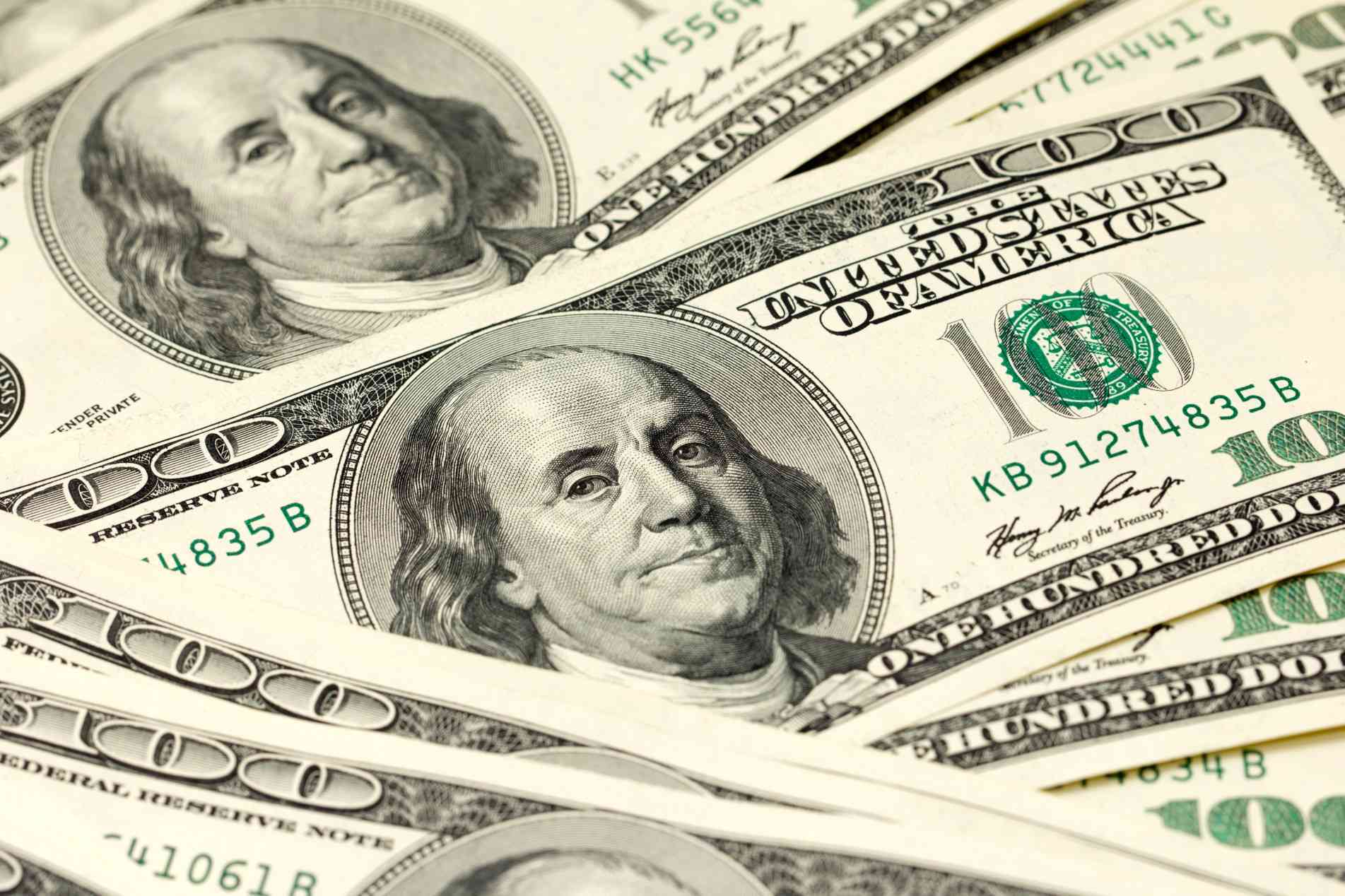 Dolar sobe com ata do Copom e negociacoes entre EUA e Ira no radar
