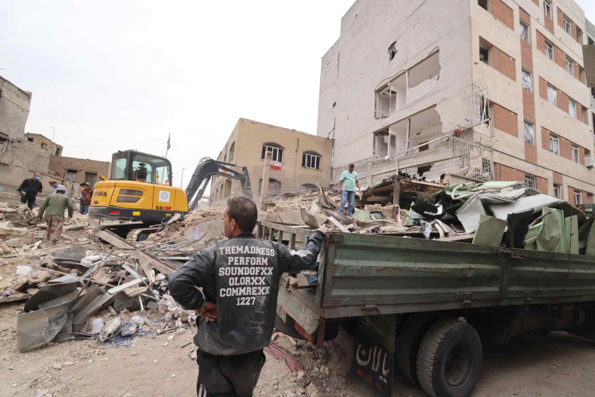 Bombardeios seguem no Irã (foto), em Israel e no Líbano