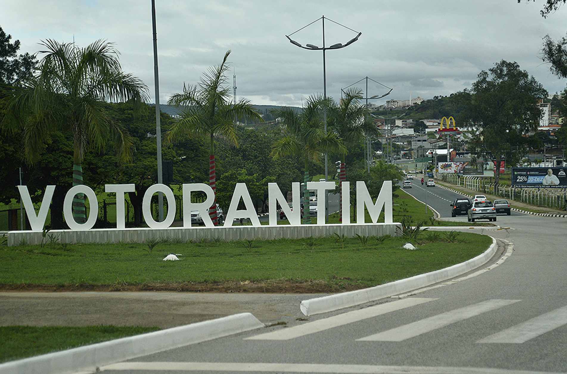 Prefeitura abriu pregão eletrônico para contratação de estrutura, som, iluminação e apoio a eventos no município
