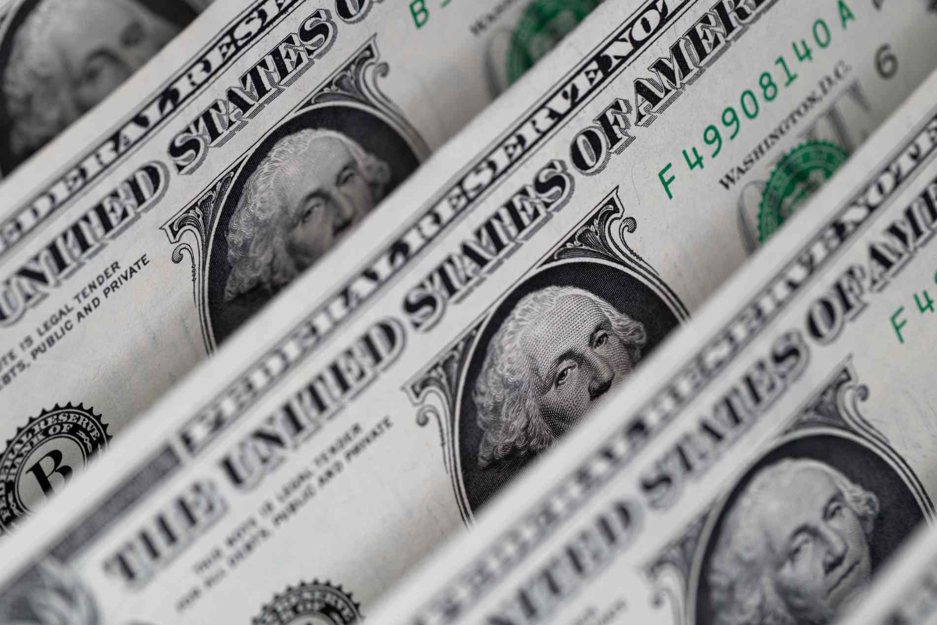 O dólar opera em baixa no mercado à vista na manhã desta quarta-feira, 
