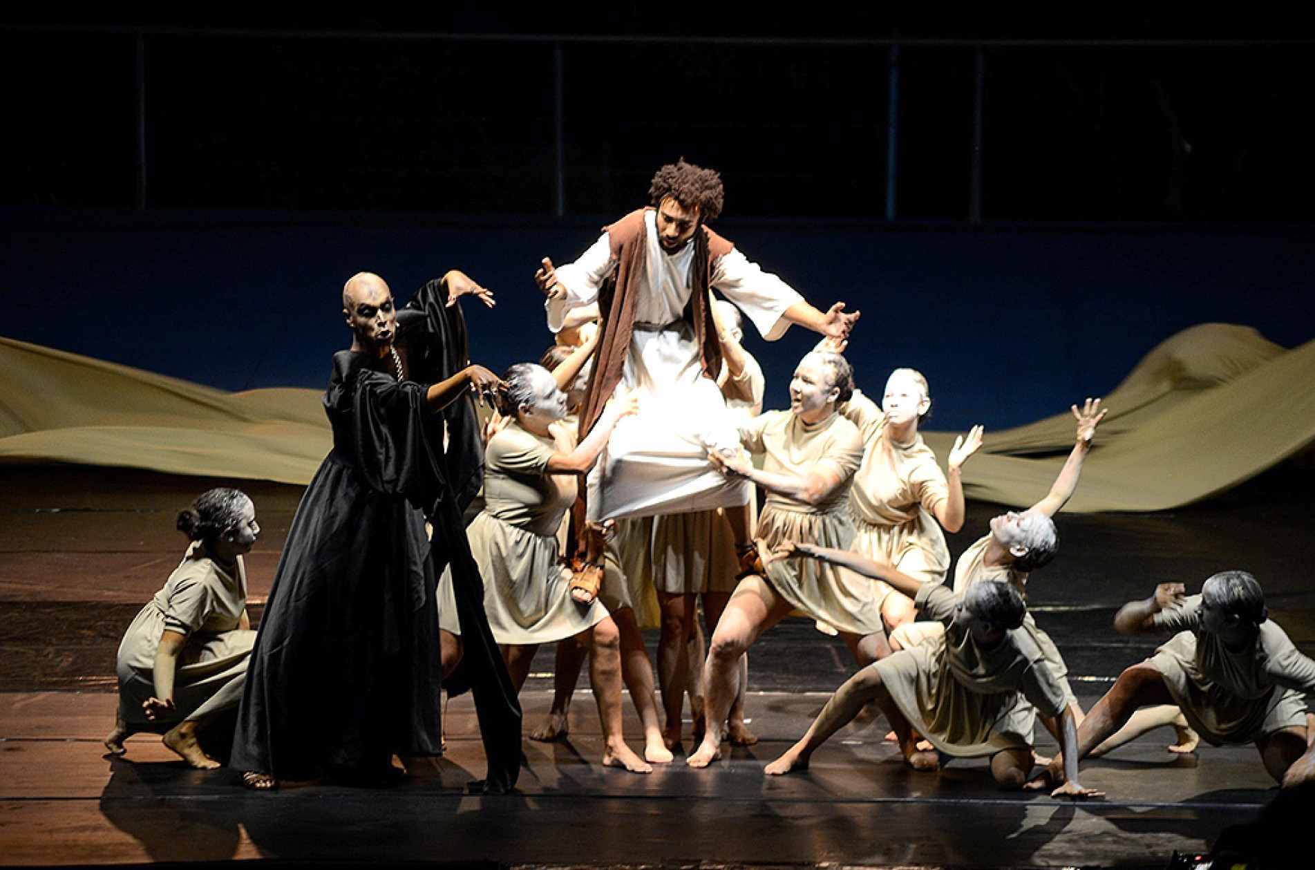 Programações gratuitas durante a Semana Santa destacam fé, cultura e participação comunitária
