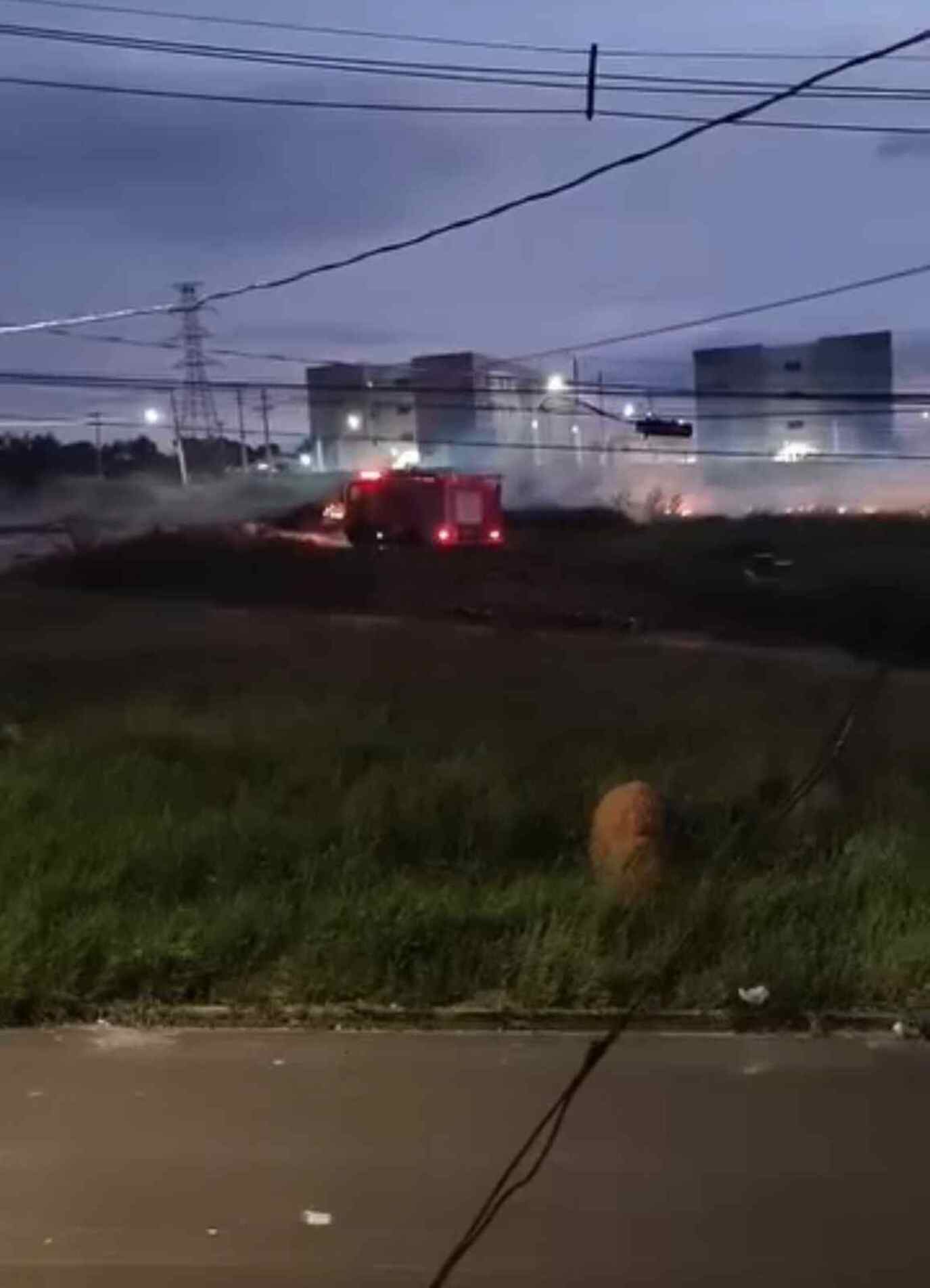 Ninguém ficou ferido. As causas do incêndio não foram informadas