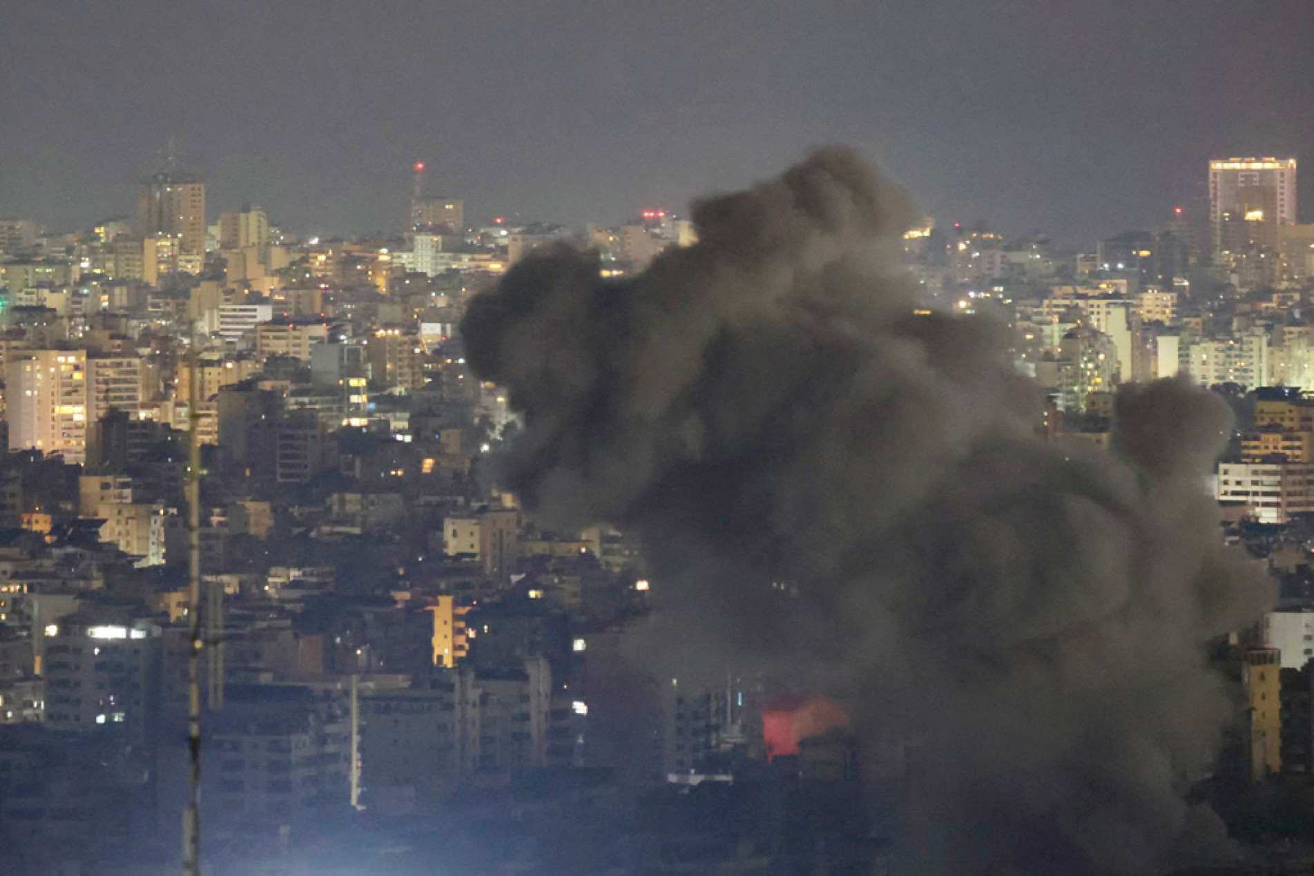 Bombardeios prosseguem no Líbano (foto), Israel e Irã
