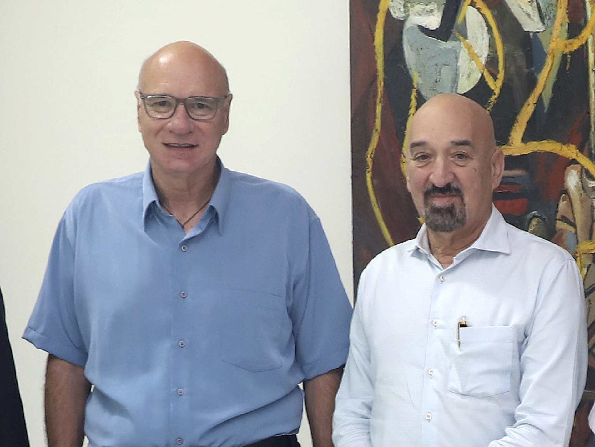 Diretor presidente Carlos Hingst Corrá, da Fundação Ubaldino do Amaral, 
recebe o prefeito em exercício de Sorocaba Fernando Martins, nas instalações da FUA
