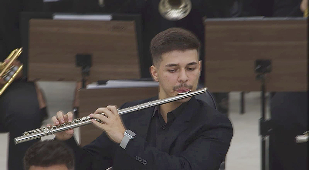 Luigi Silva apresenta ‘Dança dos Espíritos Abençoados’, de Gluck, peça de caráter contemplativo e delicado
