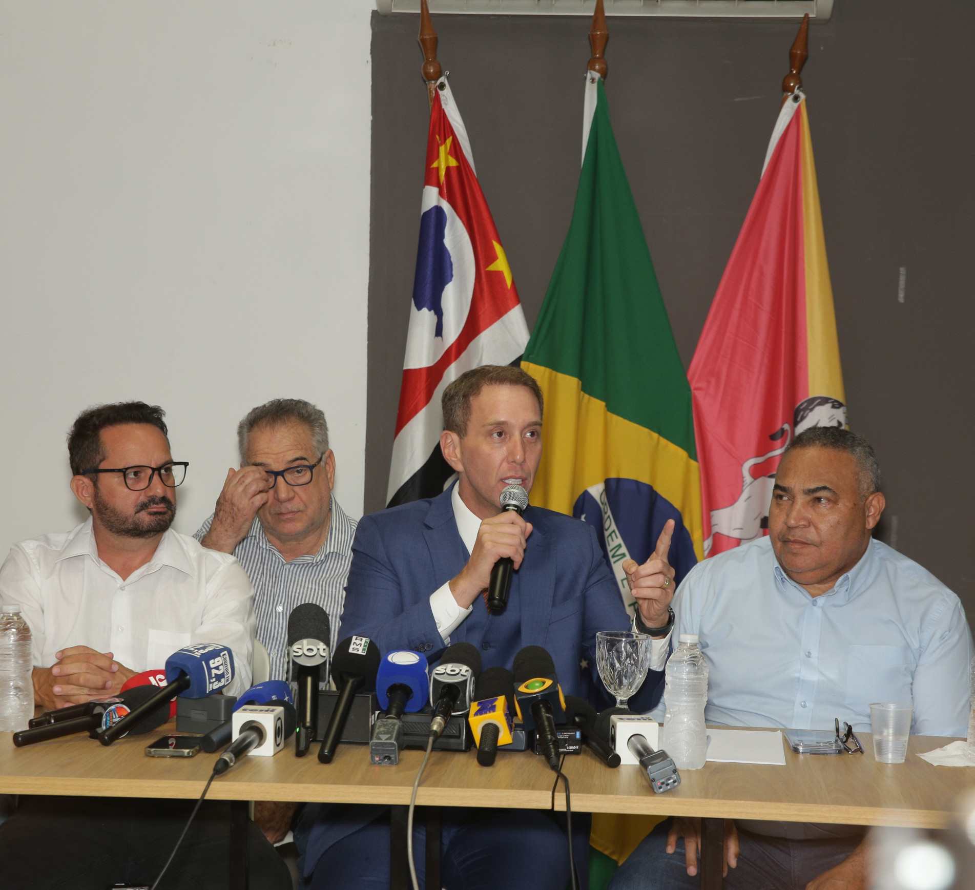 Rodrigo Manga admitiu possibilidade de renunciar caso opte por disputar as eleições