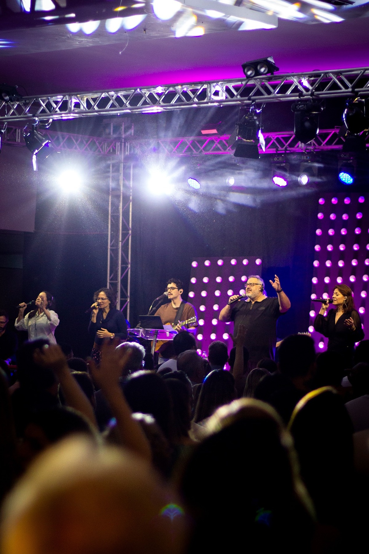  Celebração reúne fiéis de diversas tradições religiosas
