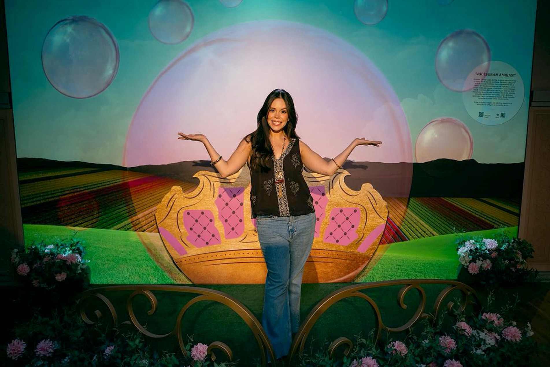 Atriz afirma que escuta ativa e interação com a plateia mantêm cada apresentação única
