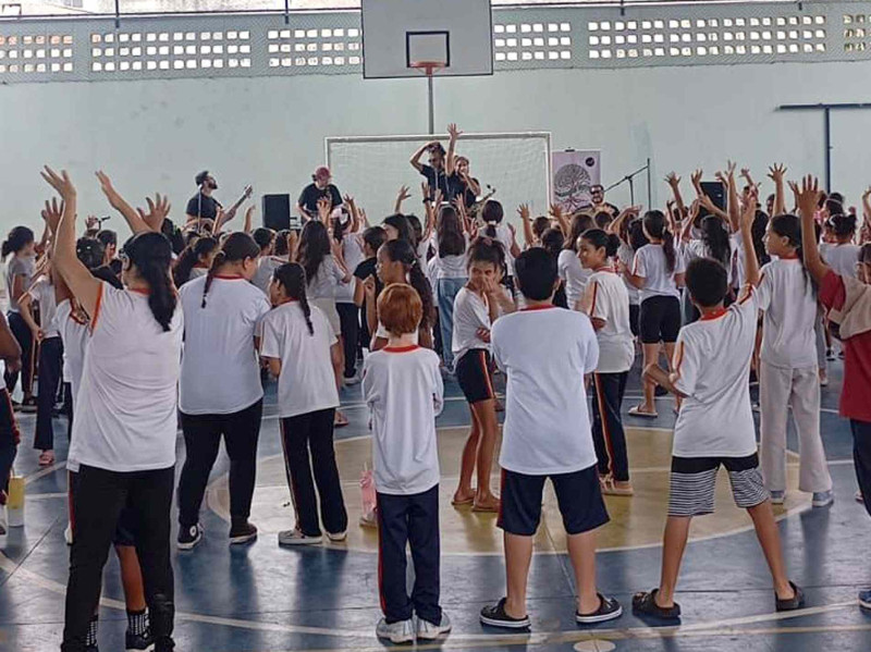 ‘Folhas ao Vento’ leva cultura popular brasileira a escolas públicas de Sorocaba