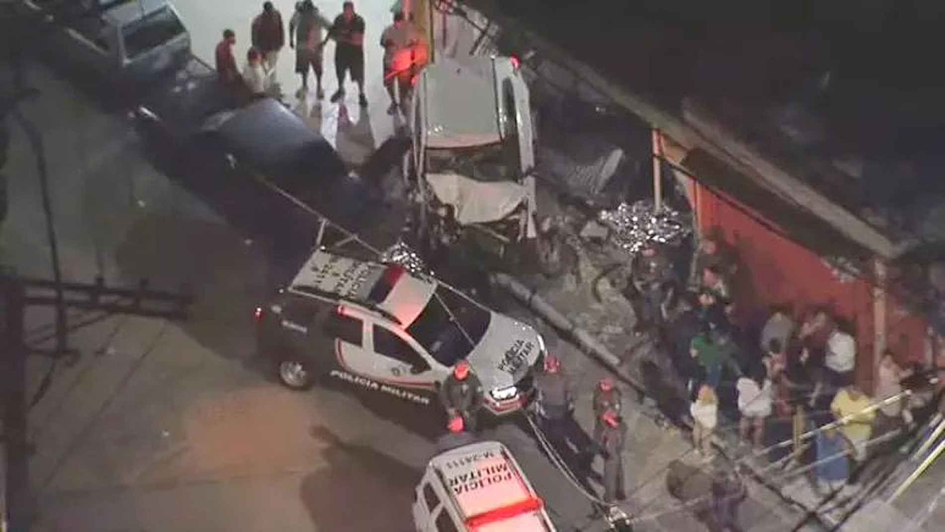 Vítimas estavam em frente da casa, em Diadema 
