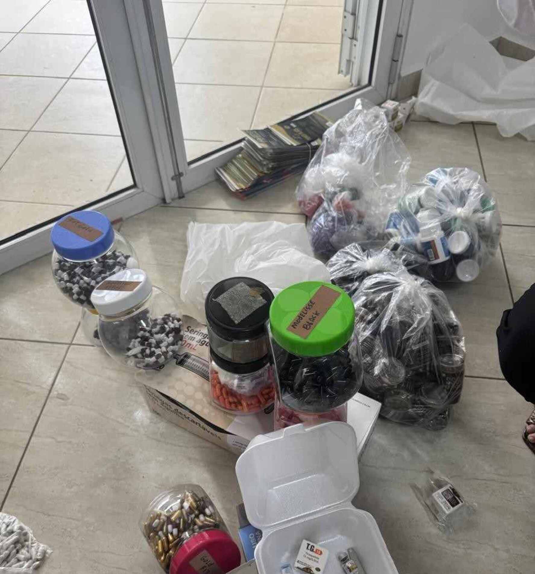 Operação combate venda de suplementos adulterados