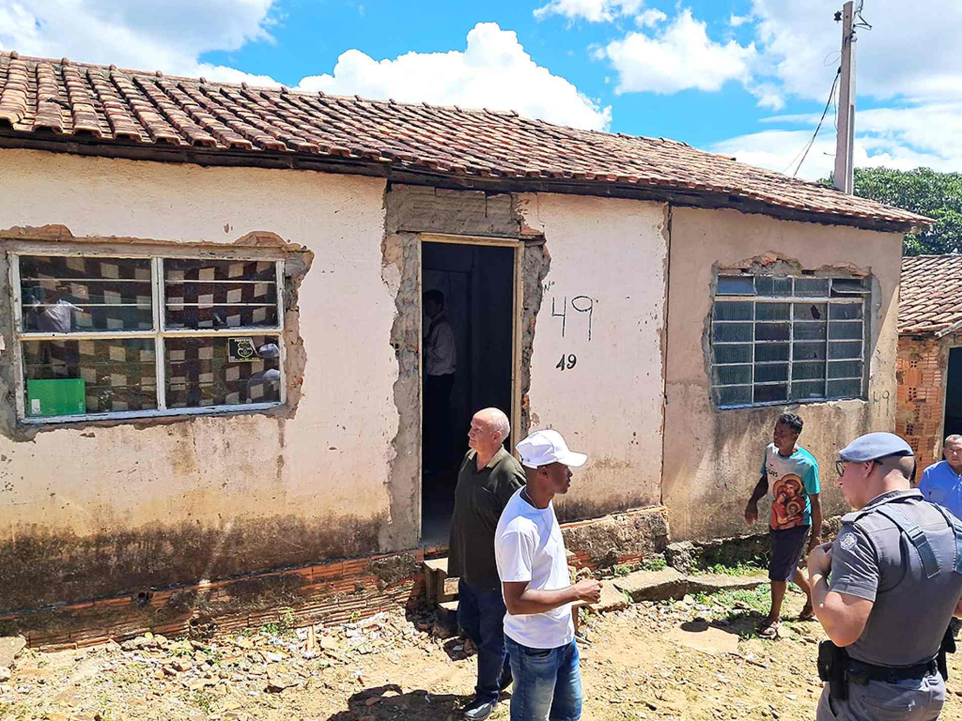  Condições registradas pela equipe de fiscalização revelam ausência total de padrões mínimos de habitabilidade
