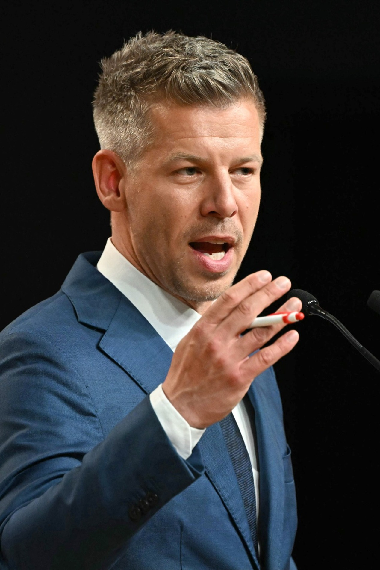 Péter Magyar venceu as eleições no domingo