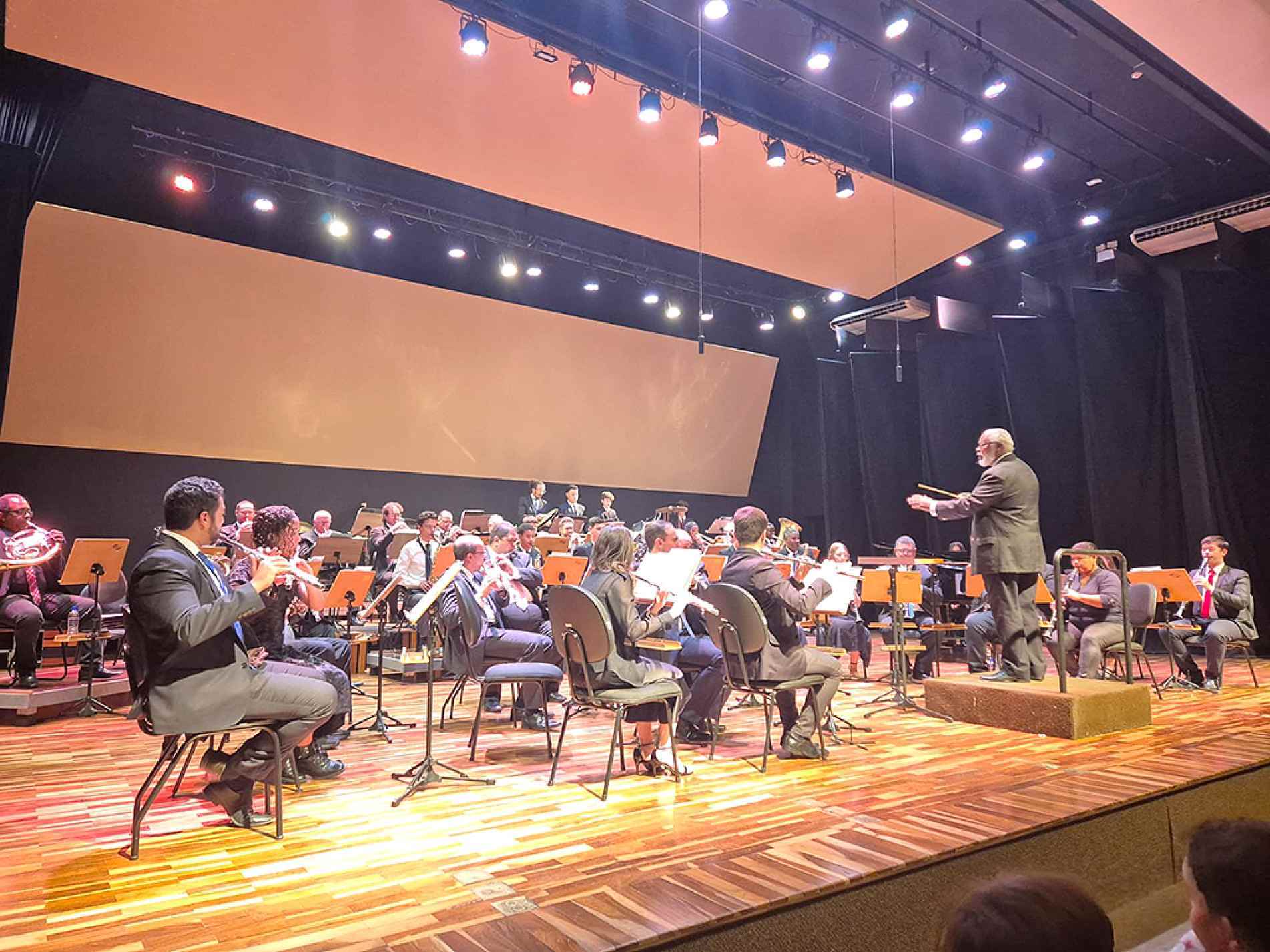 Espetáculo reúne sucessos como ‘O Rei Leão’ e ‘Titanic’ em versão sinfônica
