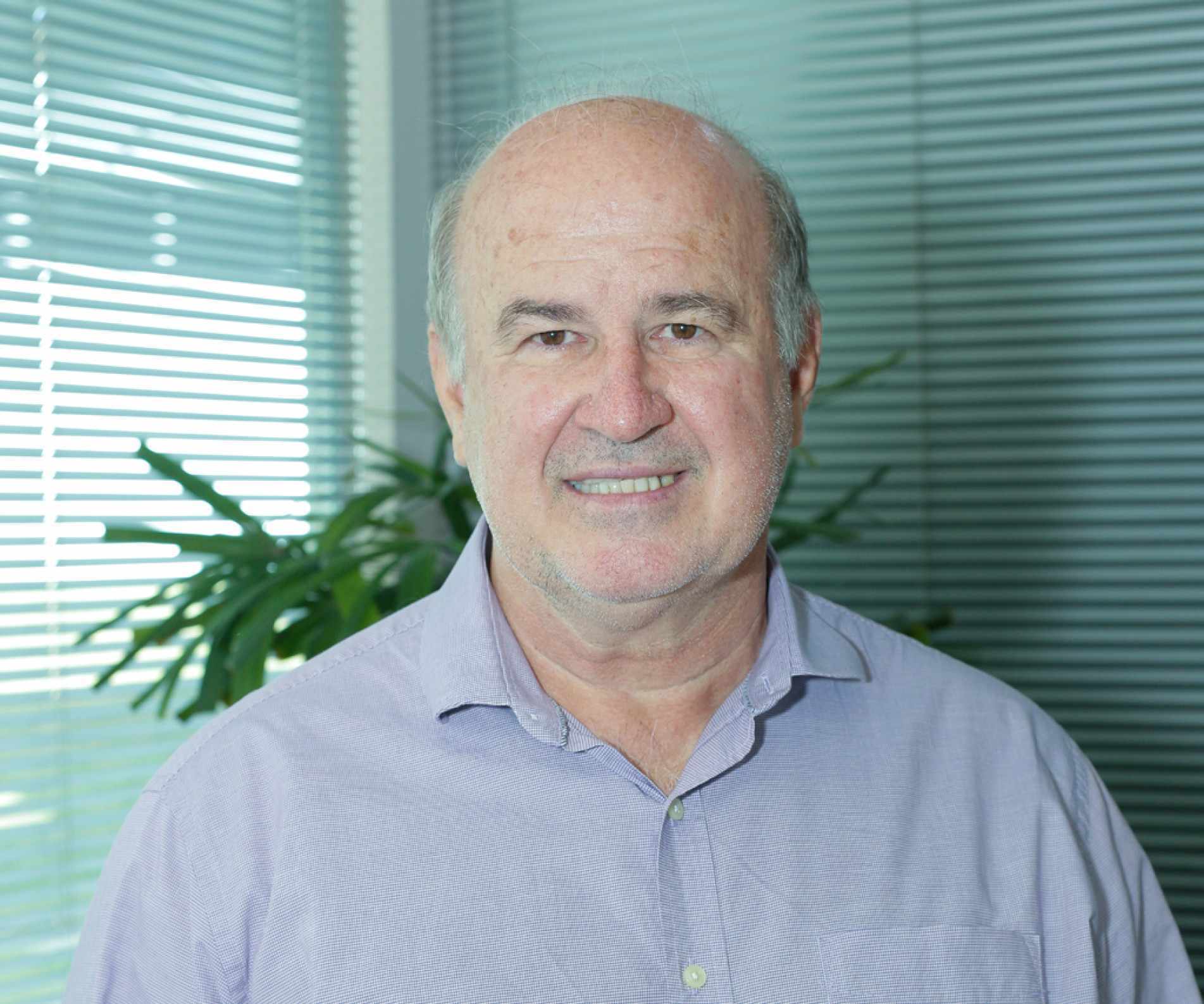 Ex-prefeito comenta cenário político, defende tarifa zero e cita influência regional nas eleições
