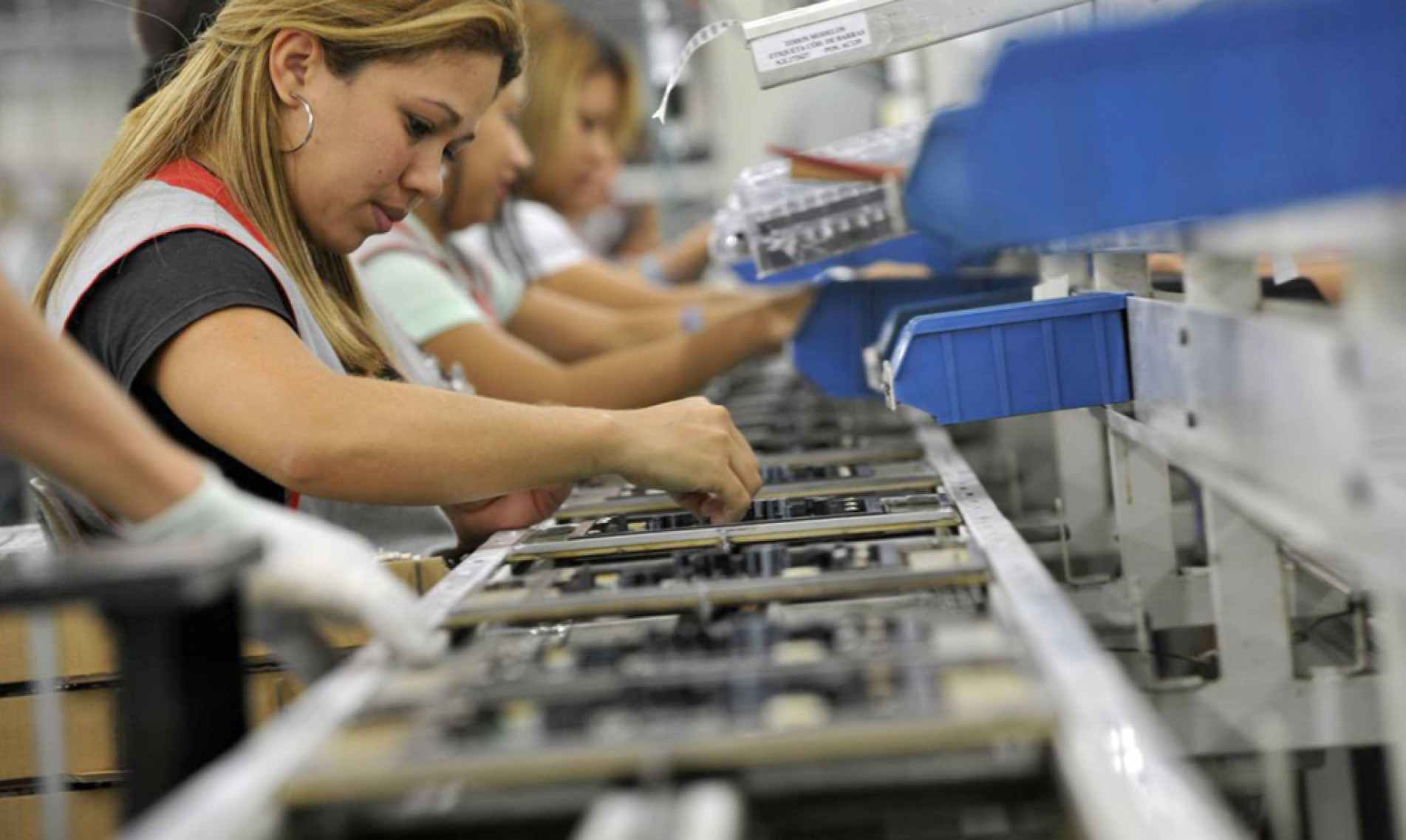 Iniciativa reduz jornada semanal de 44 para 40 horas
