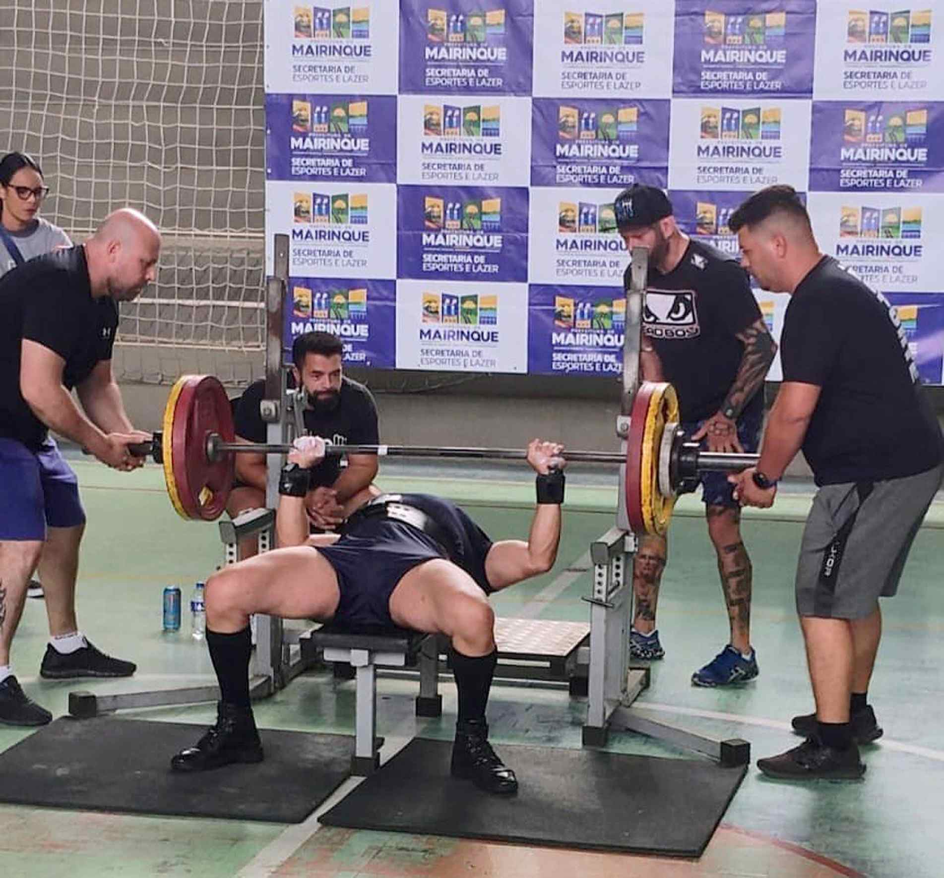 Anderson Carvalho compete no raw e no levantamento terra