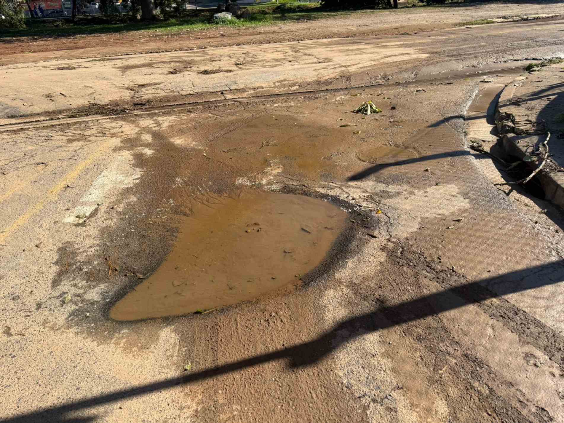 Sorocaba amanhece com as marcas de mais uma enchente