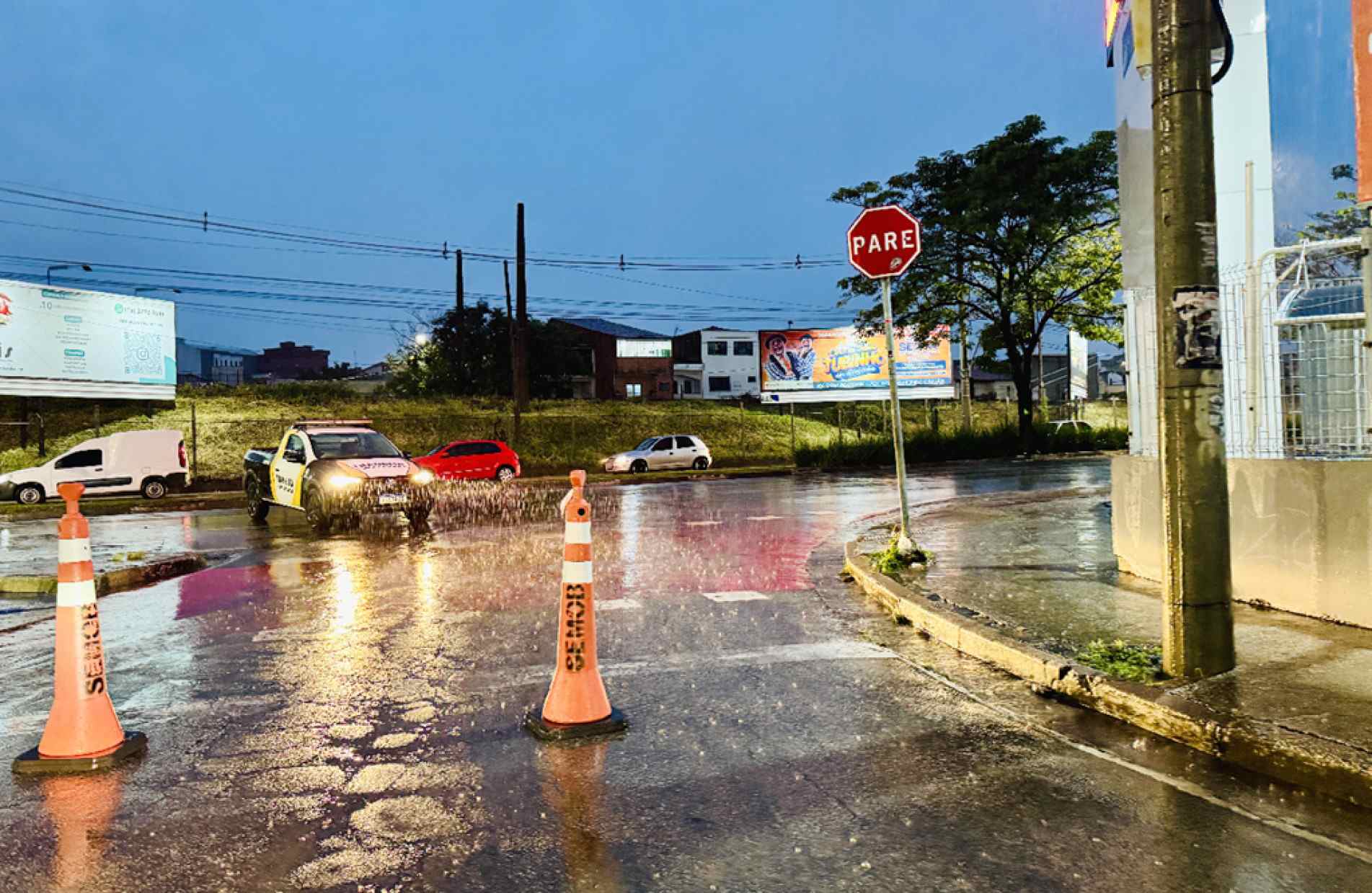  Proposta prevê instalação de sinalização de alerta em pontos críticos monitorados pela Defesa Civil