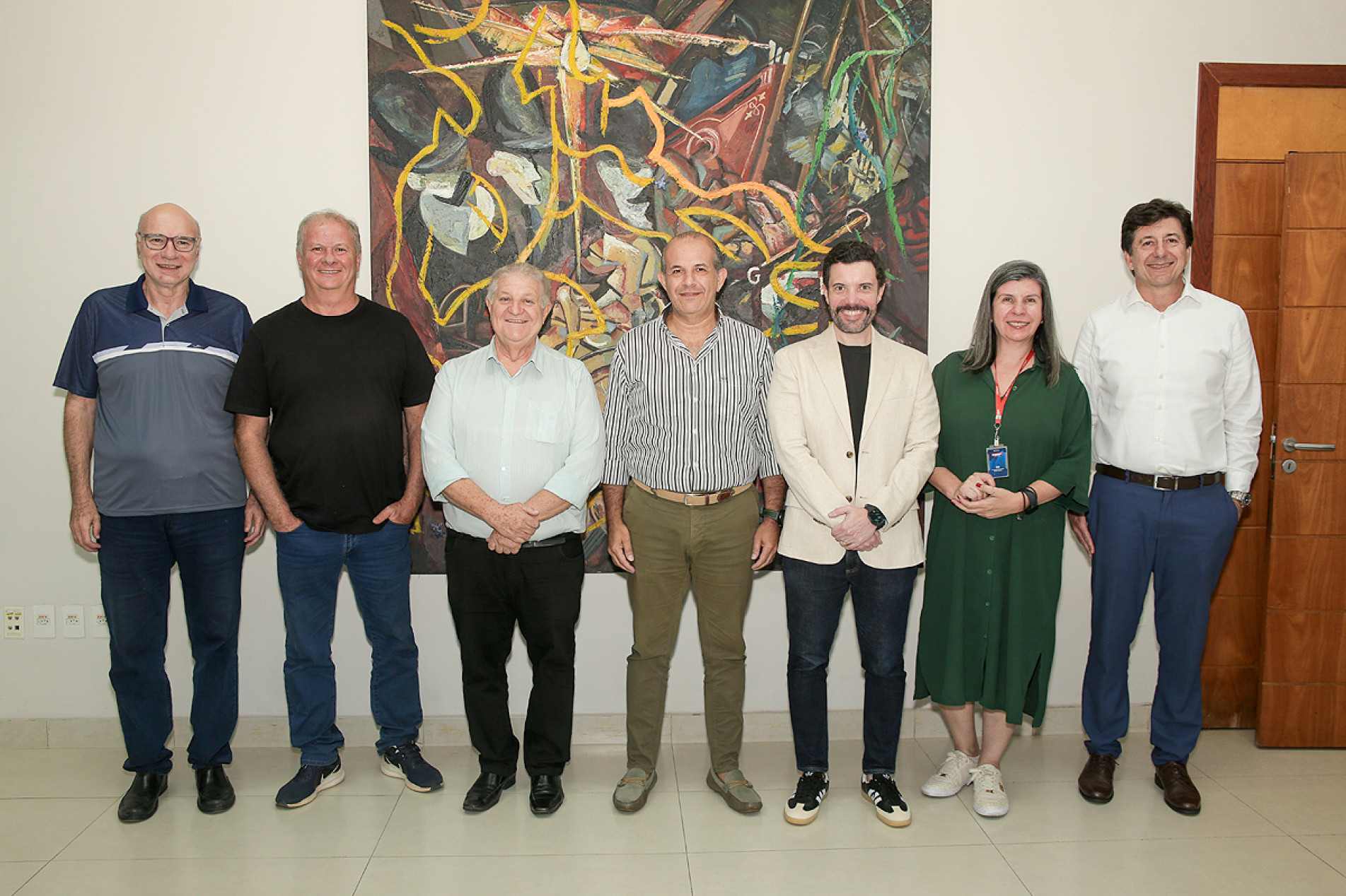 Da esquerda para a direita: Carlos Hingst Corrá, diretor-presidente da Fundação Ubaldino do Amaral (FUA); Rubens Cury Basso, diretor editorial da FUA; Valdir Paezani, 2º vice-diretor do Ciesp Sorocaba; César Augusto Ferraz dos Santos, diretor vice-presidente da FUA; Rodrigo Figueiredo, diretor titular do Ciesp; Eva Paulino, gerente regional do Ciesp; e Reinaldo Morato do Amaral, diretor secretário da FUA
