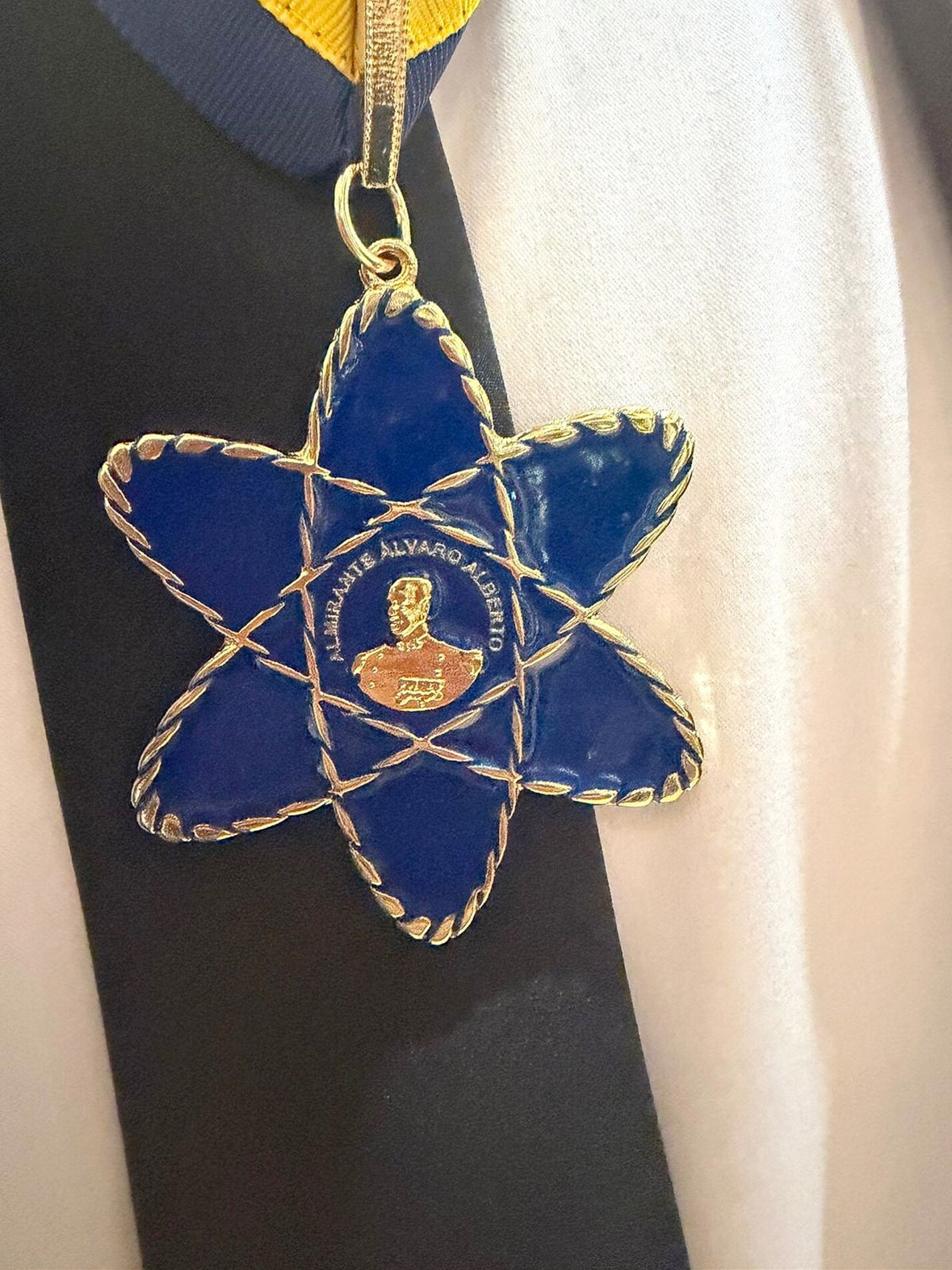 Colar Almirante Álvaro Alberto da Mota e Silva, homenagem da Marinha do Brasil ao patrono da ciência, tecnologia e inovação
