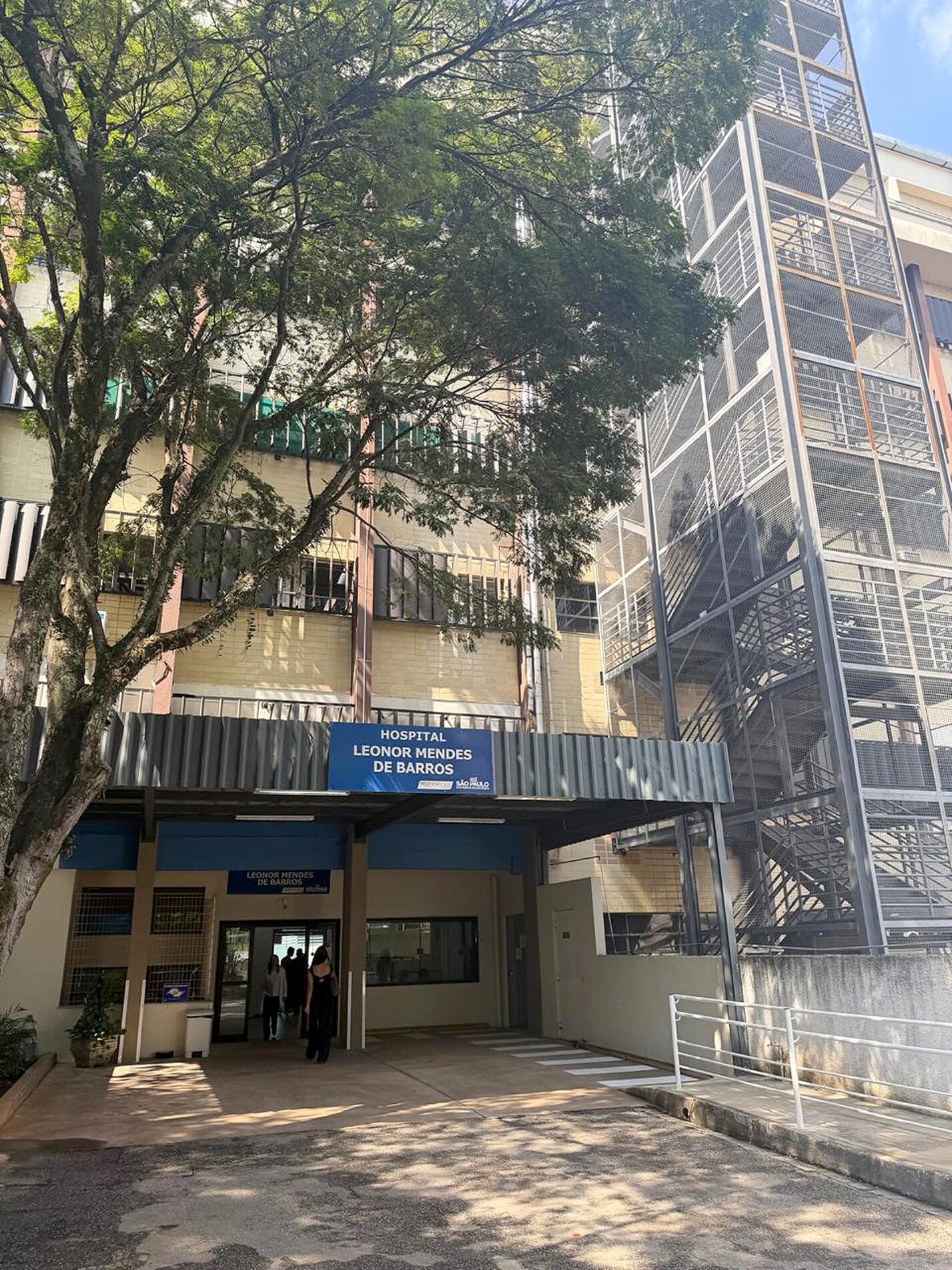 Hospital atende pacientes de 48 municípios e enfrenta cenário de 
sobrecarga e questionamentos sobre a assistência