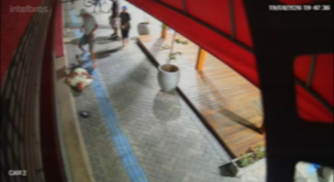 José Carlos relatou que tentou conversar, mas foi atingido por chutes e socos