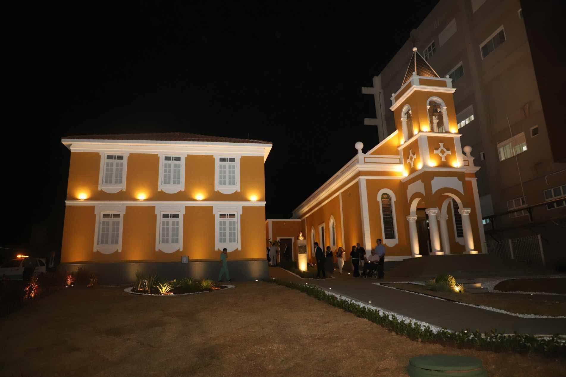 Santa Casa de Misericórdia inaugura fachada lateral 