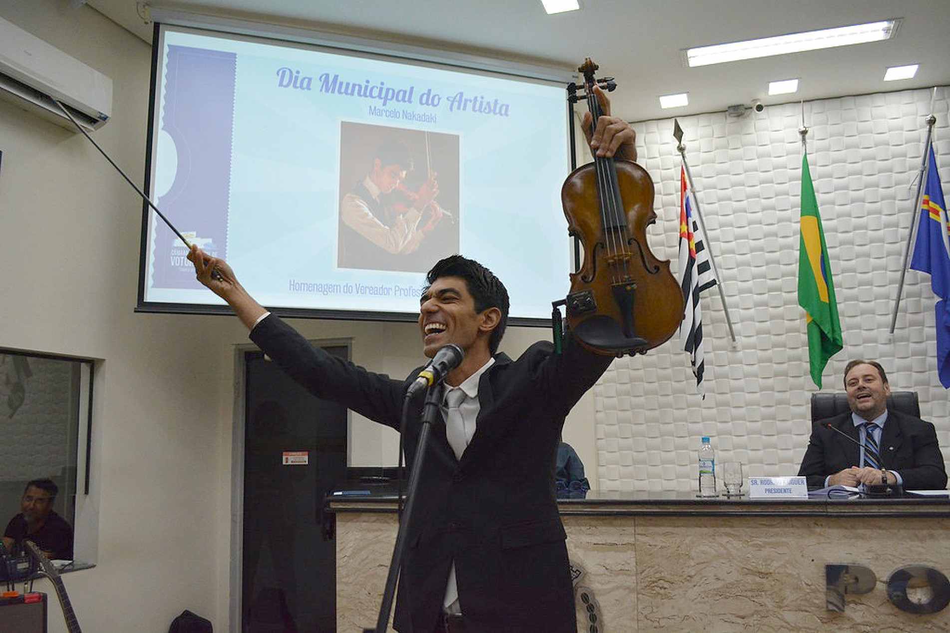 Solenidade reconhece nomes da música, capoeira, artesanato e outras expressões culturais
