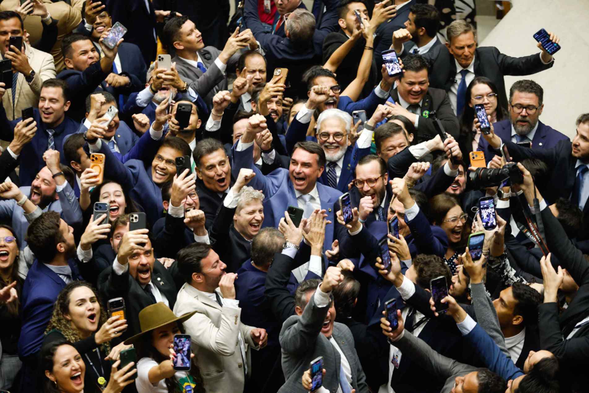 Parlamentares da oposição comemoraram resultado