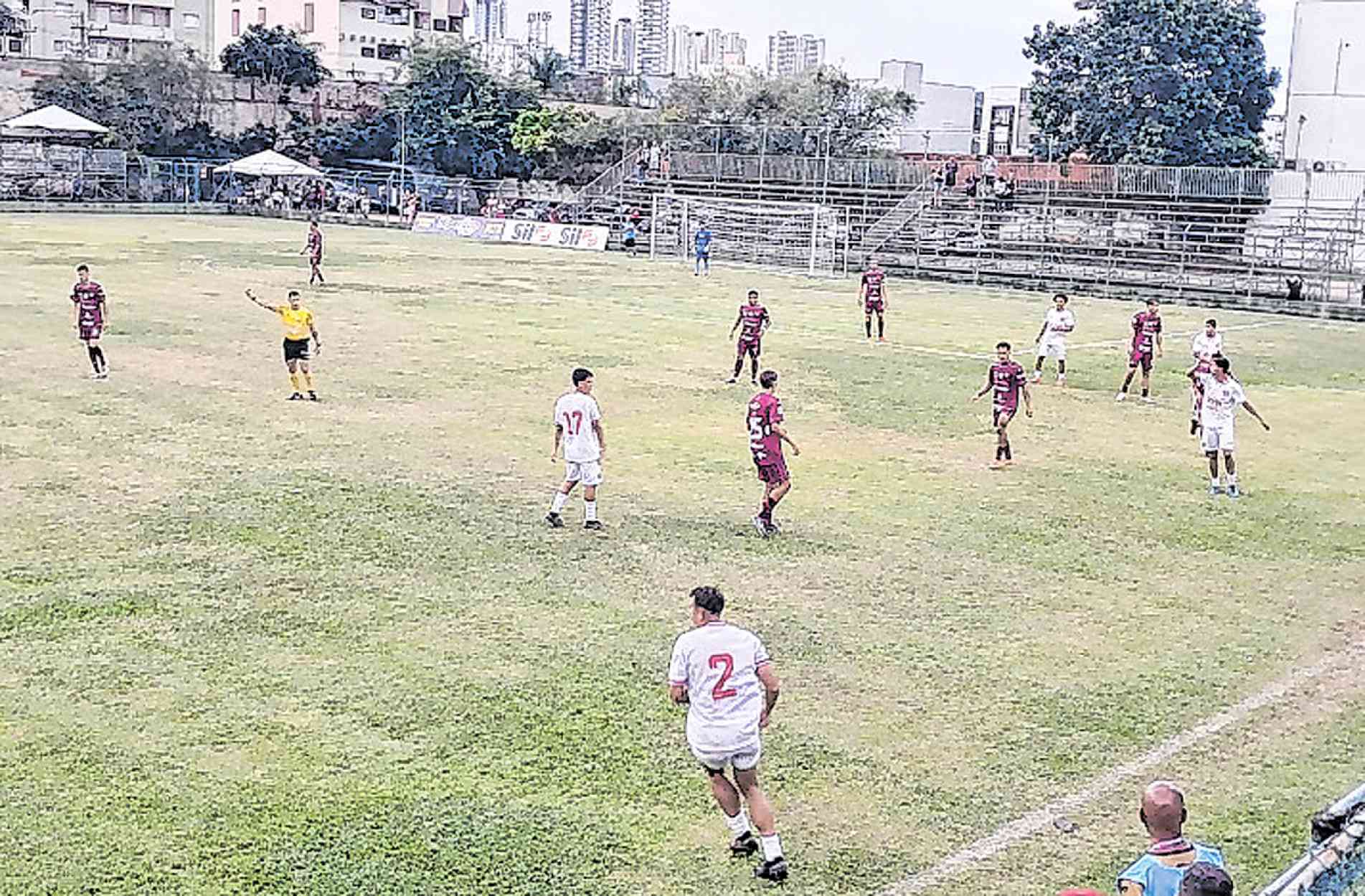 Partida foi disputada no estádio municipal de Votorantim