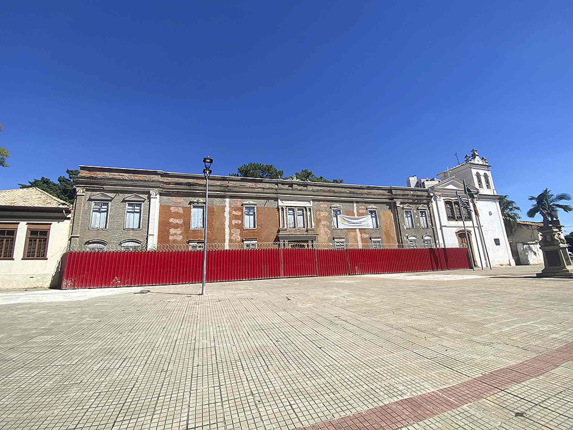 Mosteiro de São Bento teve obra de restauração iniciada, mas não foi concluída 
