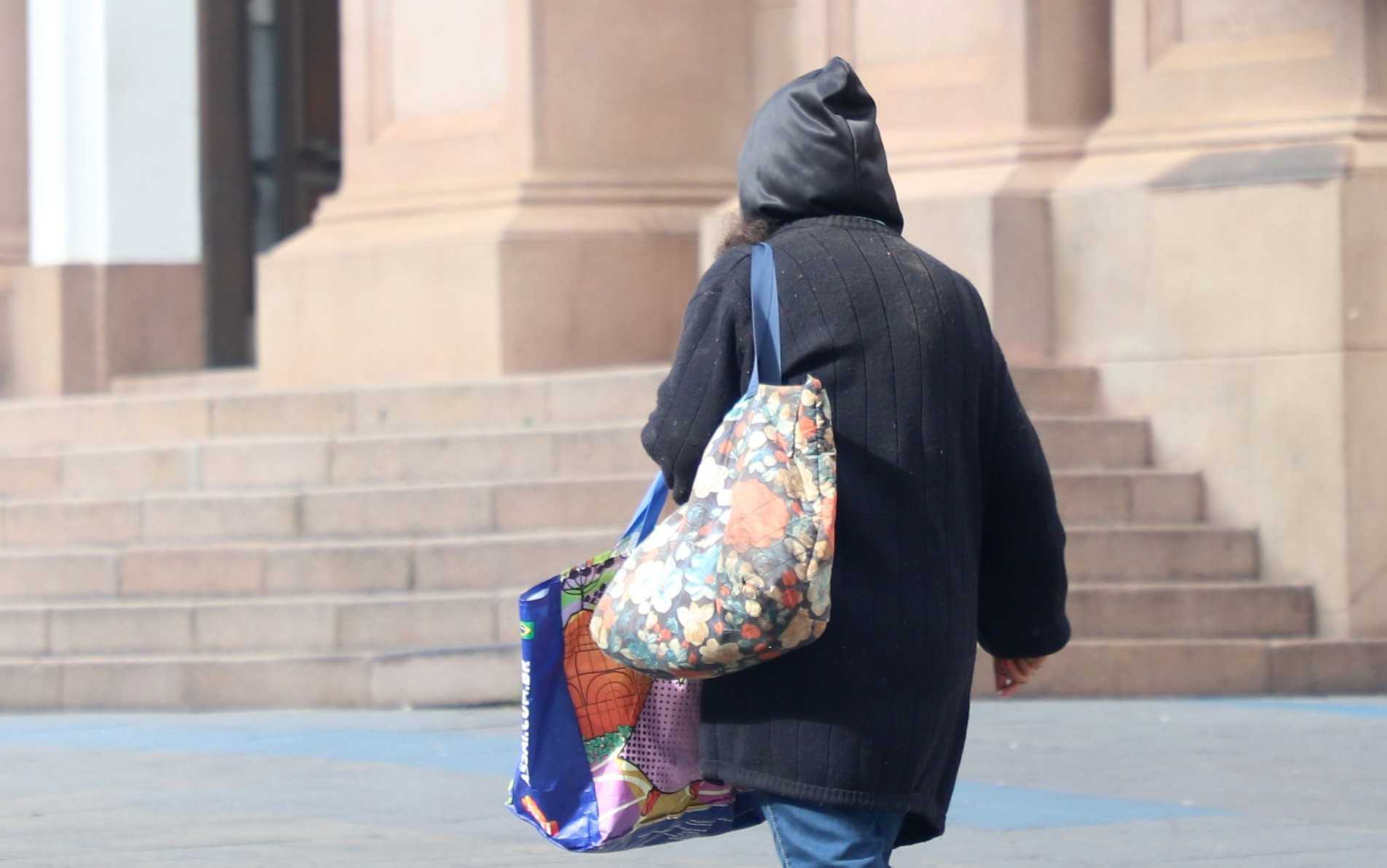  Em algumas regiões  as temperaturas mínimas podem ficar abaixo dos 10°C 